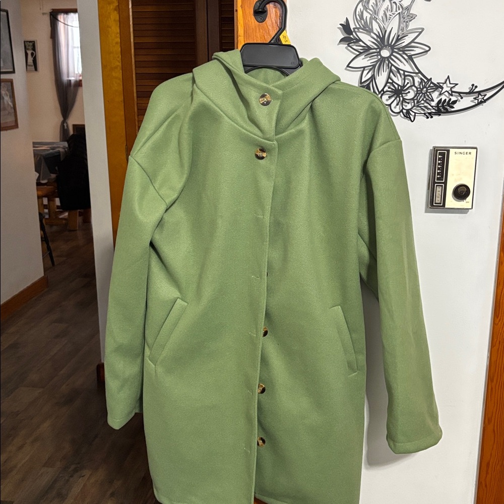 Women's Green Coat - Picture 4 of 4